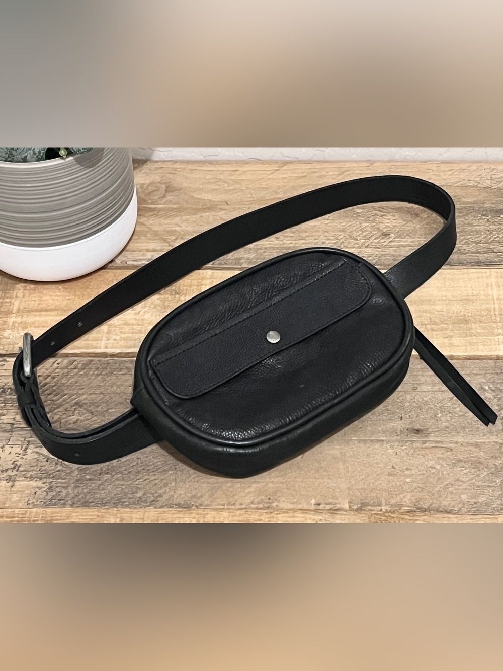 FRYE Black Pebbled Leather Belt Bag Fanny Pack Waist Pouch Silver Hardware - Picture 2 of 5